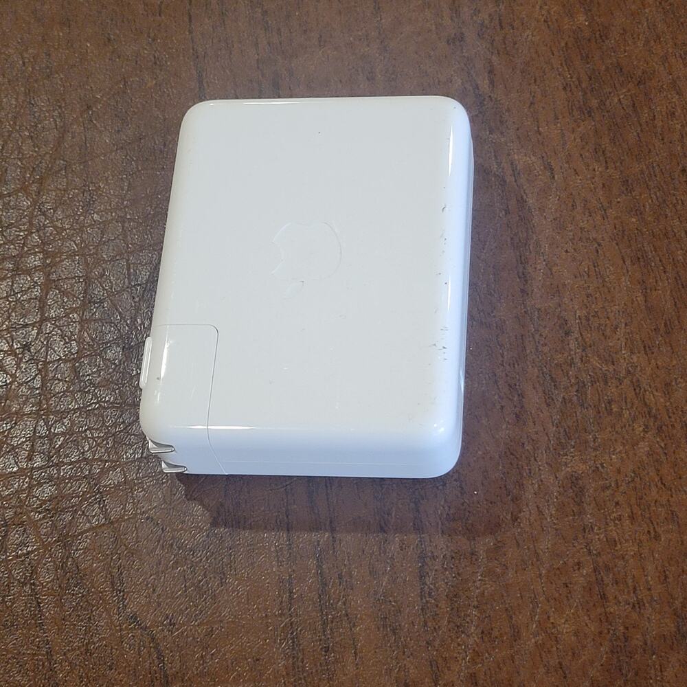 Apple 140W USB-C Power Adapter 28V 5A MacBook Pro Charger White MPN A2452